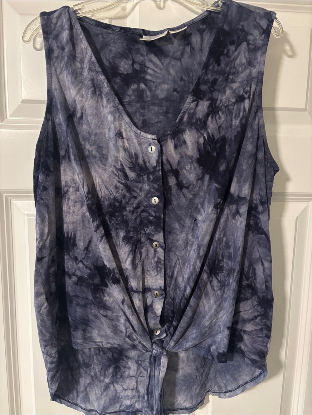 Tie-dye tie front button down tank top size large